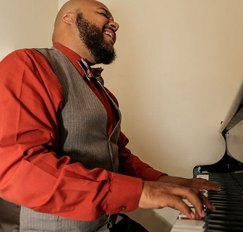 Alex performing his Jazz and Showtunes Cabaret